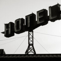 Lynnwood Hotel sign